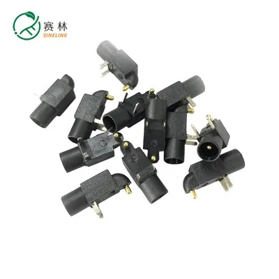 مقبس ثلاثي السنون لـ DIN42802